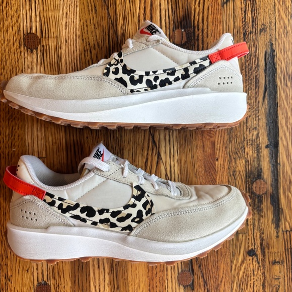 Nike Waffle Debut Athletic Sneaker size 8 - Picture 2 of 4